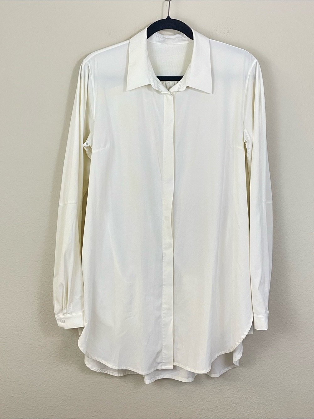 Lululemon‎ Ivory Lululemon In the Moment Tunic Shirt Size 10 - Picture 3 of 16